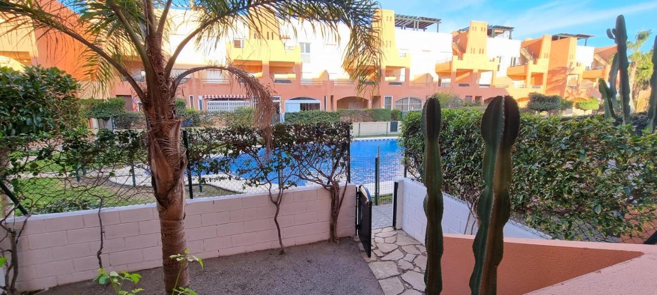 Paraiso de Vera Playa: Beachfront Apartment with Pool Views Exterior photo