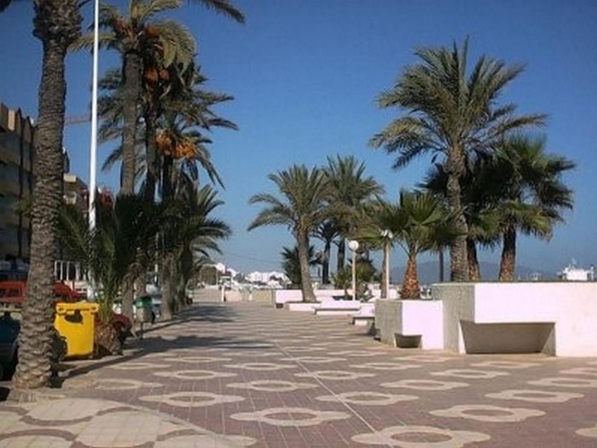 Paraiso de Vera Playa: Beachfront Apartment with Pool Views Exterior photo