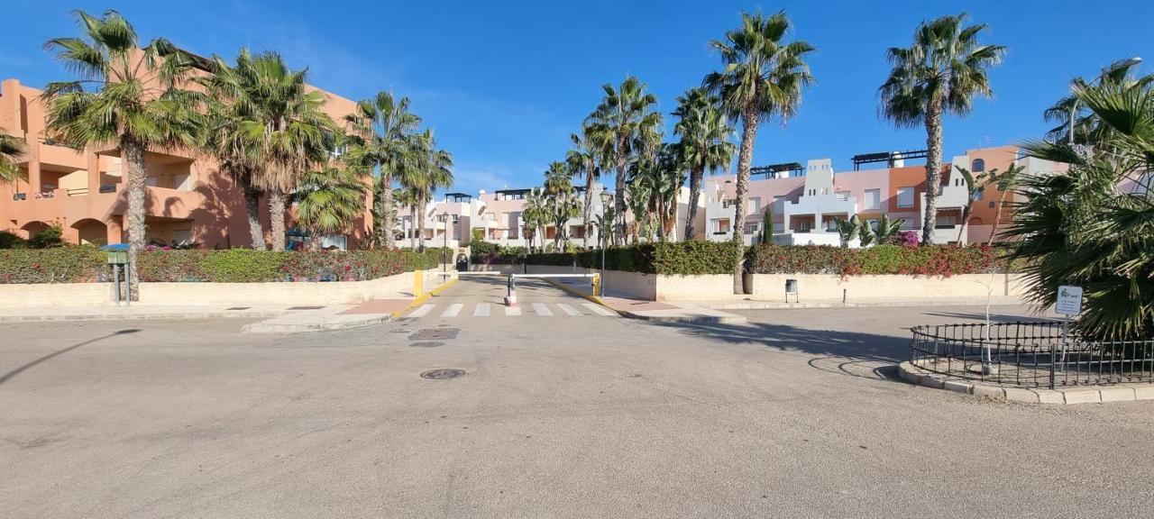 Paraiso de Vera Playa: Beachfront Apartment with Pool Views Exterior photo